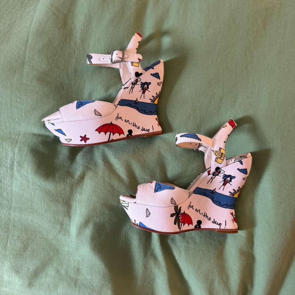 Alice + Olivia White Patterned Platform Sandals - image 1